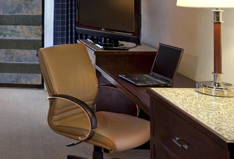 Отель Sheraton Albuquerque Uptown By Marriott