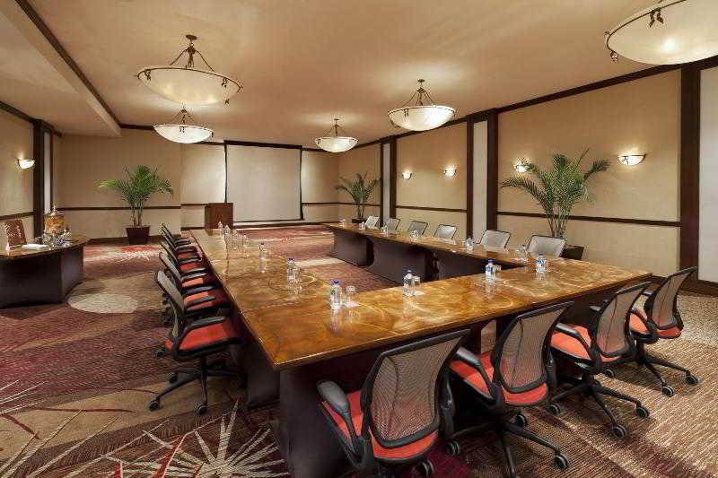 Отель Sheraton Albuquerque Uptown By Marriott