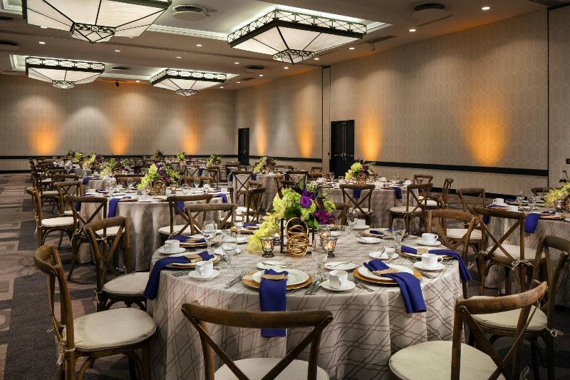 هتل Sheraton Gateway Los Angeles