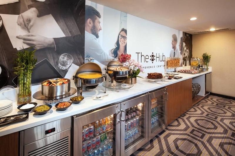 هتل Sheraton Gateway Los Angeles