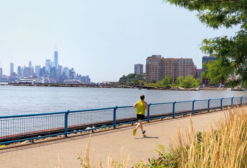 فندق Sheraton Lincoln Harbor