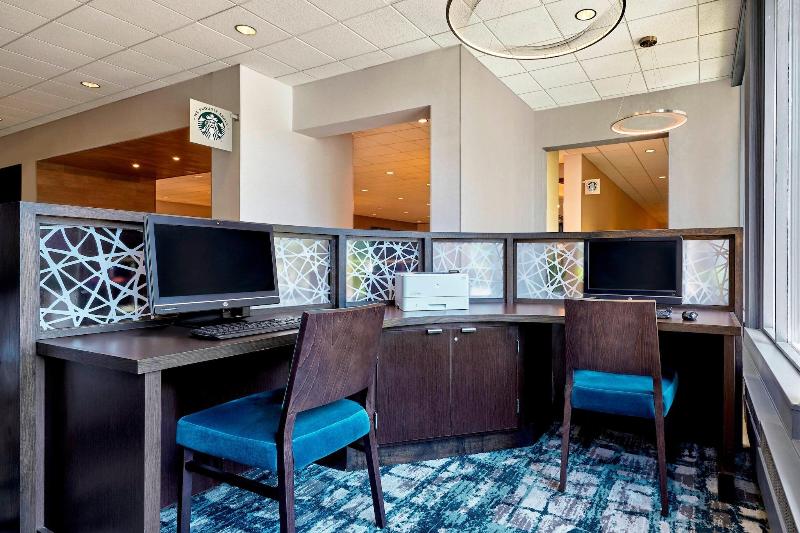 فندق Sheraton Milwaukee Brookfield