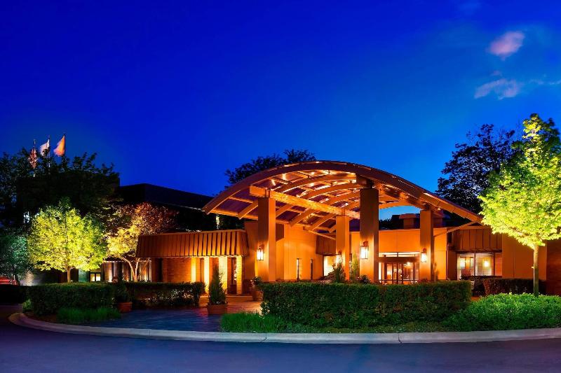 호텔 Sheraton Milwaukee Brookfield