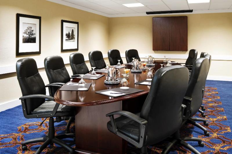 فندق Sheraton Milwaukee Brookfield