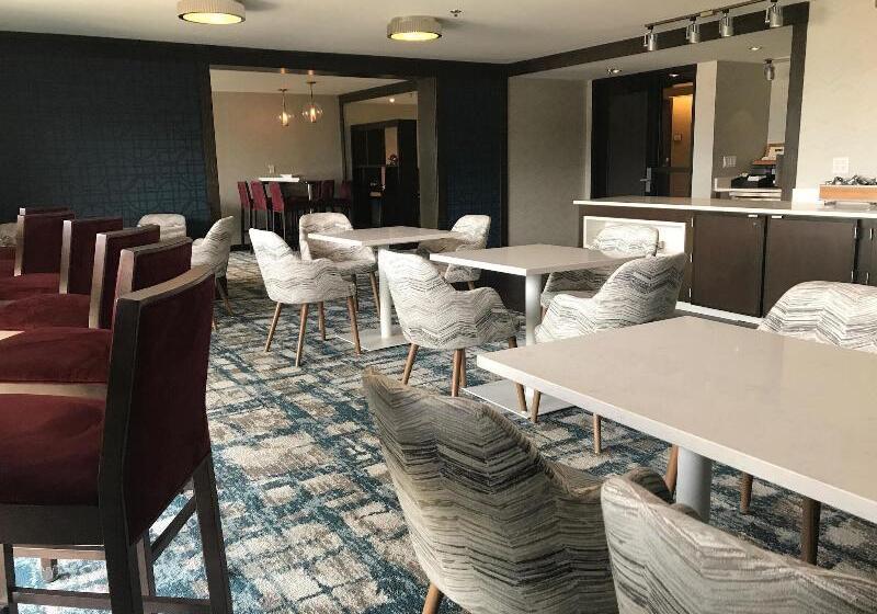 호텔 Sheraton Milwaukee Brookfield