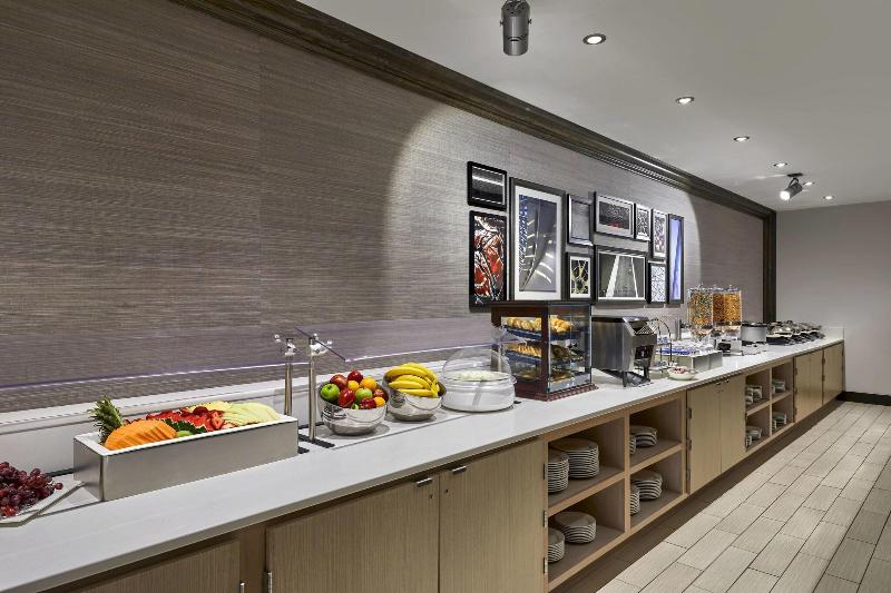 فندق Sheraton Milwaukee Brookfield