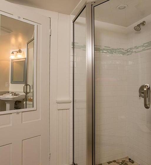 فندق Ship S Knees Inn