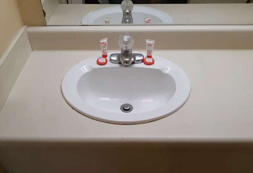 فندق Super Value Inn