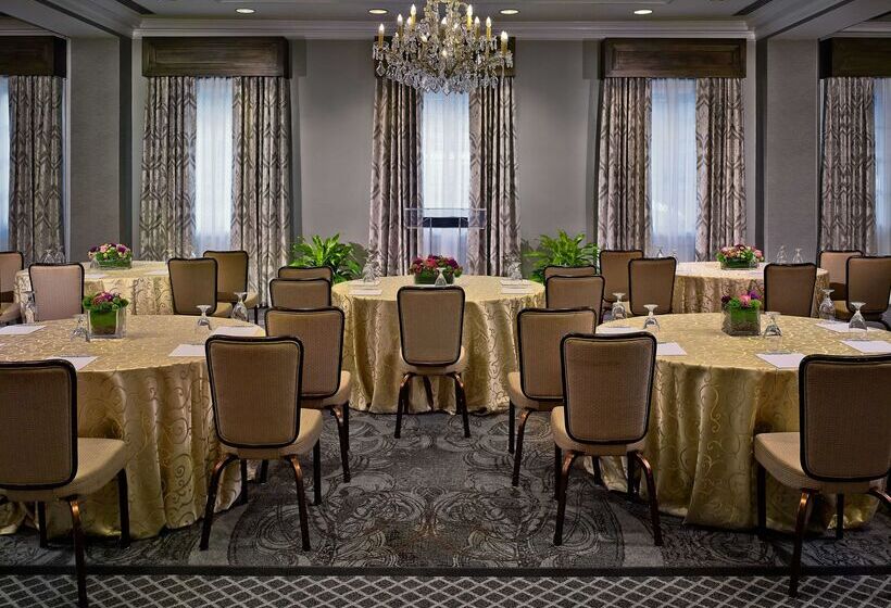 هتل The Royal Sonesta New Orleans