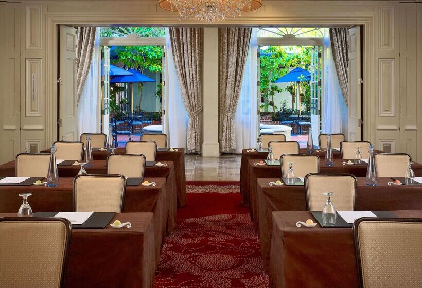 هتل The Royal Sonesta New Orleans