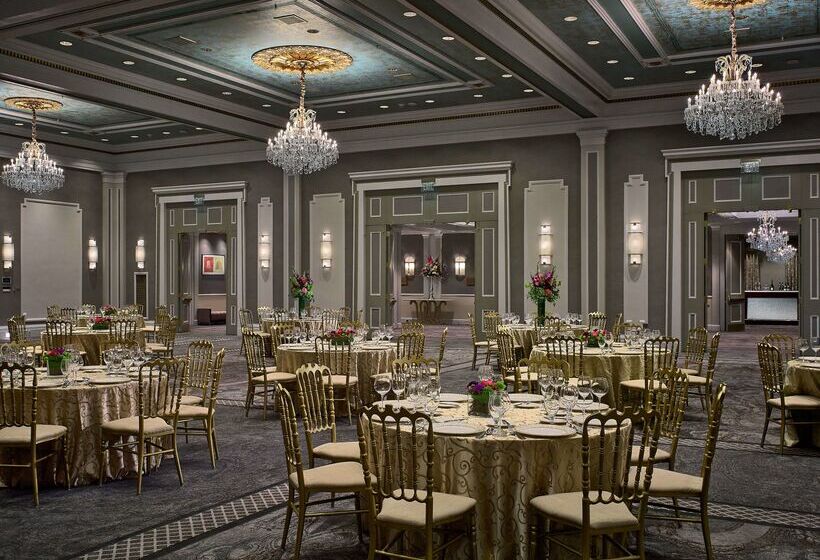 هتل The Royal Sonesta New Orleans