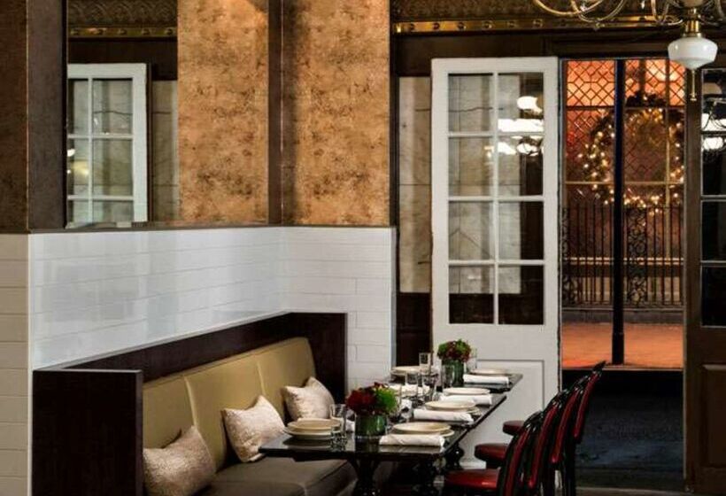 هتل The Royal Sonesta New Orleans