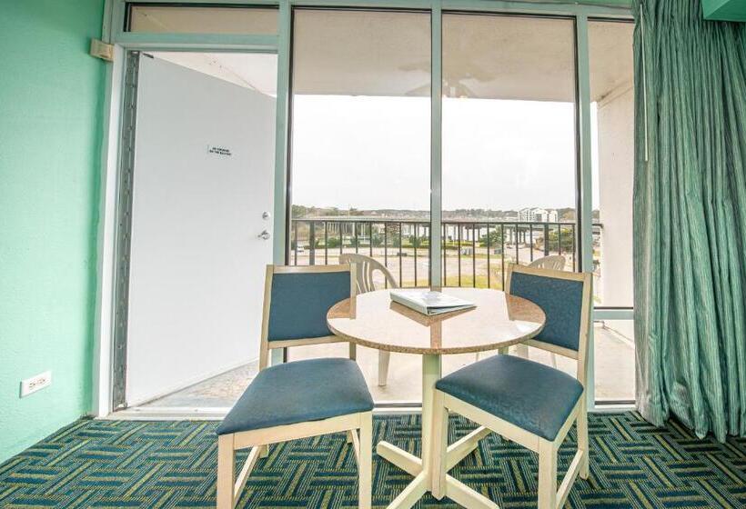 호텔 The Schooner Inn