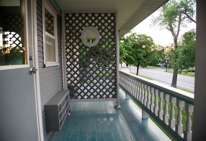 فندق The Shelby Inn