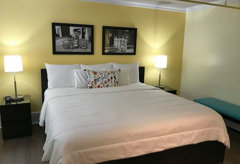 فندق The Sherman Inn