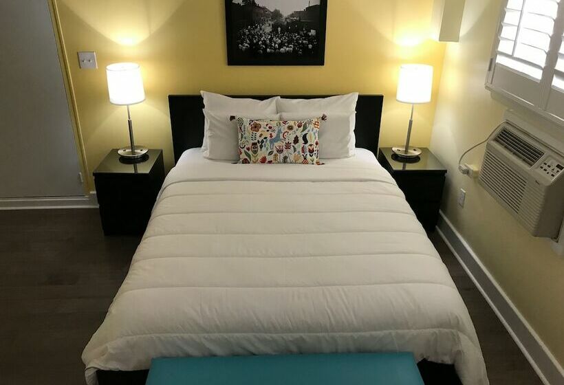 فندق The Sherman Inn