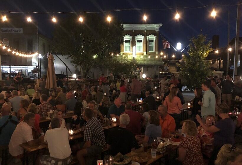 فندق The Sherman Inn