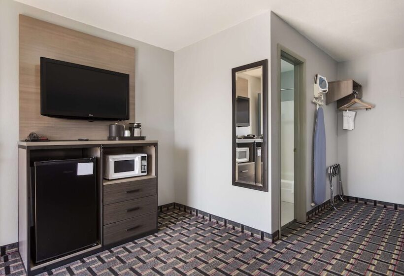 فندق على الطريق Knights Inn And Suites Salem