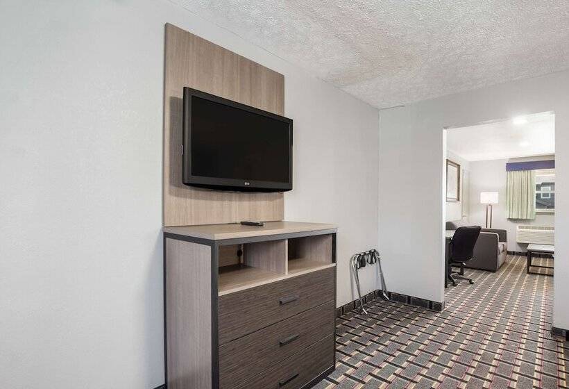 فندق على الطريق Knights Inn And Suites Salem