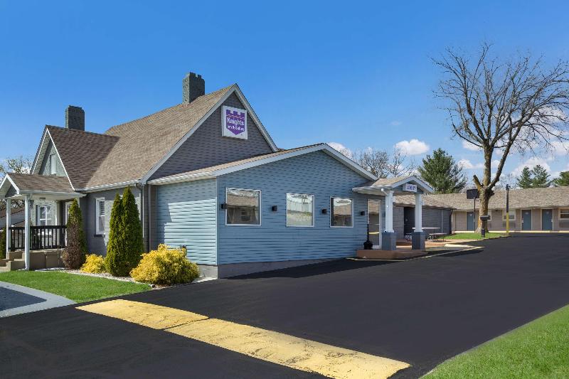 فندق على الطريق Knights Inn And Suites Salem