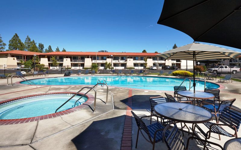 فندق على الطريق Sandman