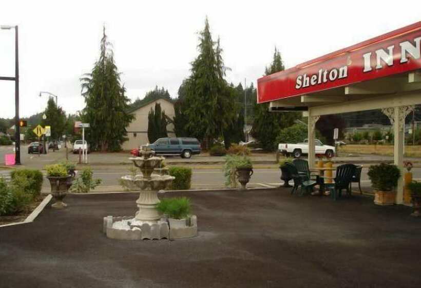 فندق على الطريق Shelton Inn