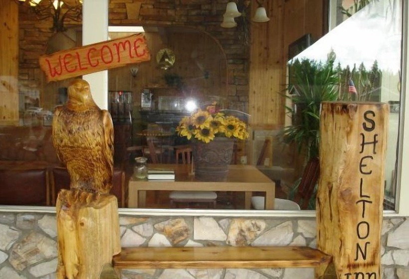 فندق على الطريق Shelton Inn