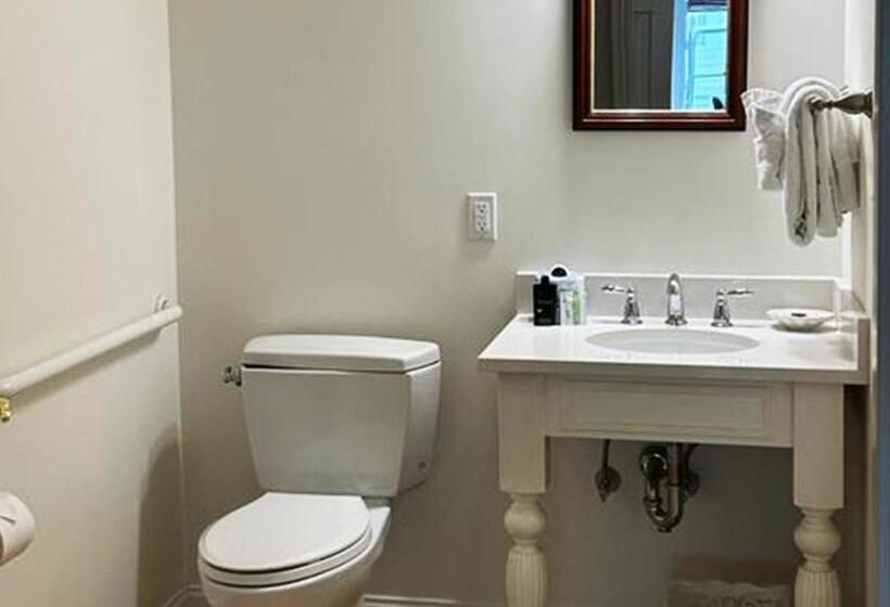 فندق على الطريق The Shire Woodstock