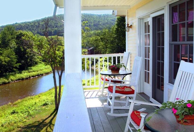 فندق على الطريق The Shire Woodstock