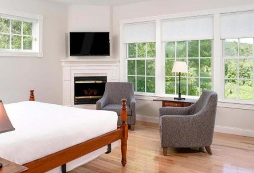 فندق على الطريق The Shire Woodstock