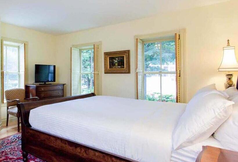 فندق على الطريق The Shire Woodstock