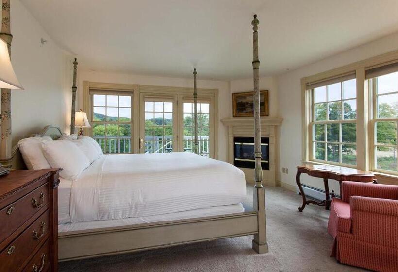 فندق على الطريق The Shire Woodstock