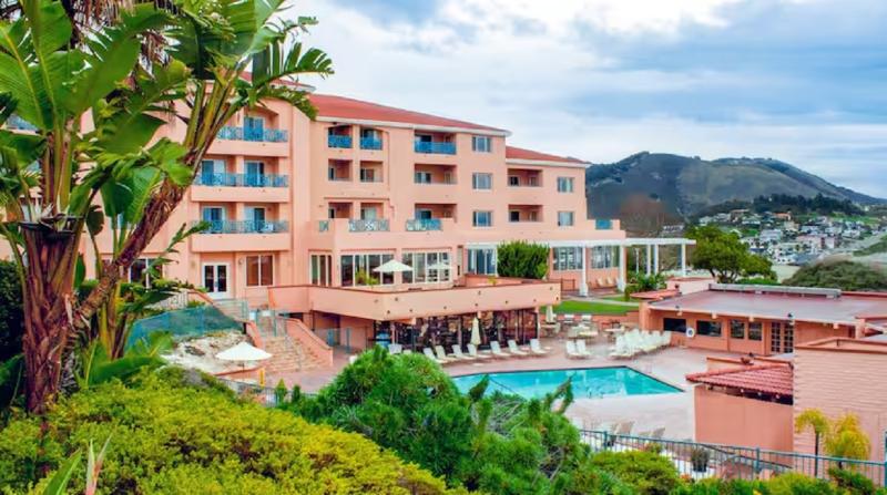 אתר נופש San Luis Bay Inn