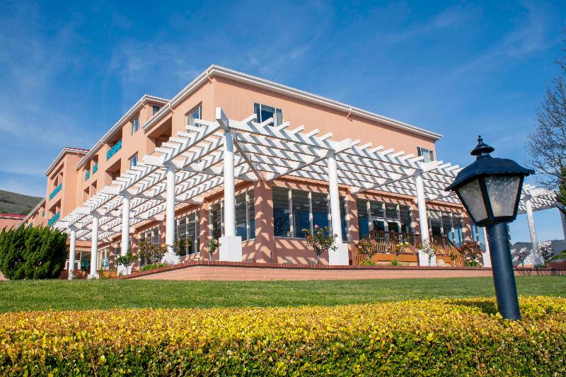אתר נופש San Luis Bay Inn