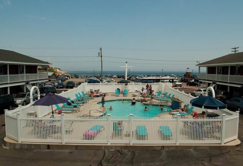 Sands By The Sea Motel