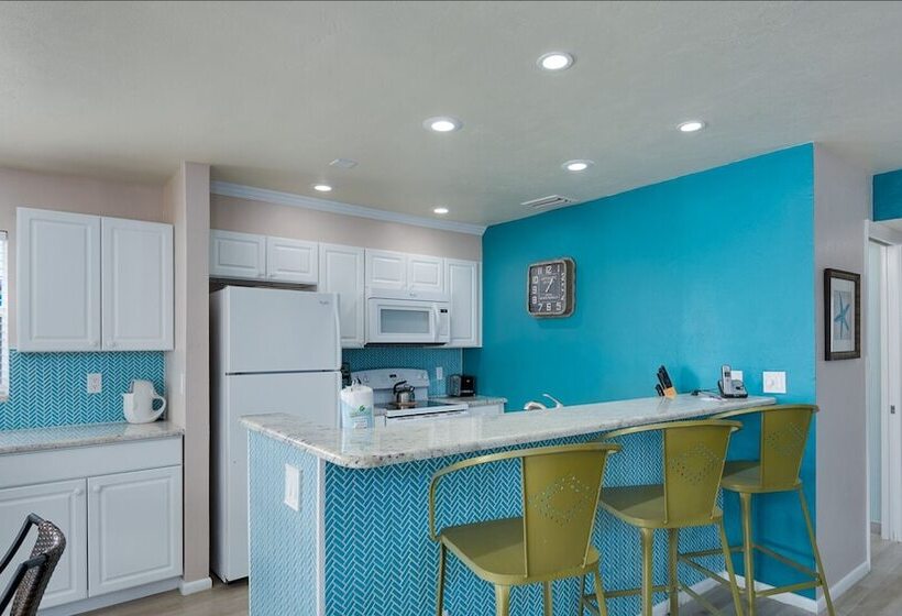 Sanibel Arms West Condominiums