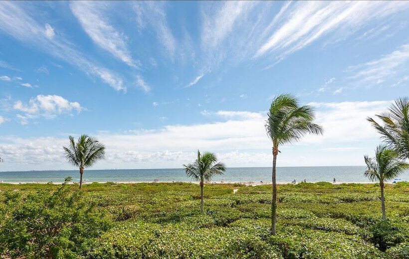 Sanibel Arms West Condominiums