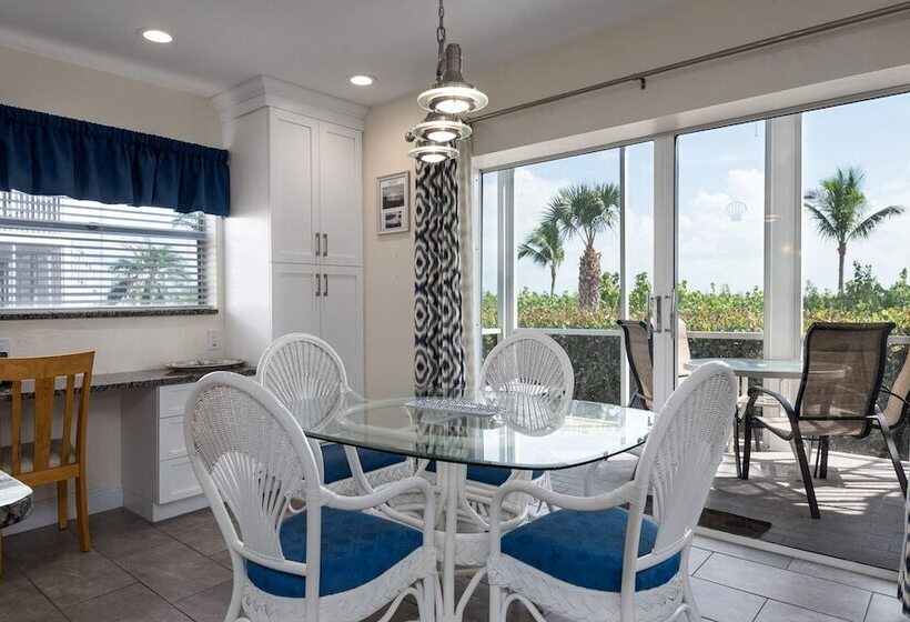 Sanibel Arms West Condominiums