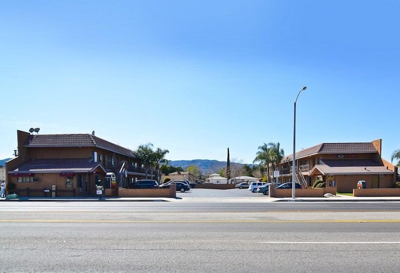 Santa Clarita Motel   Near Six Flags Magic Mountain   Valencia