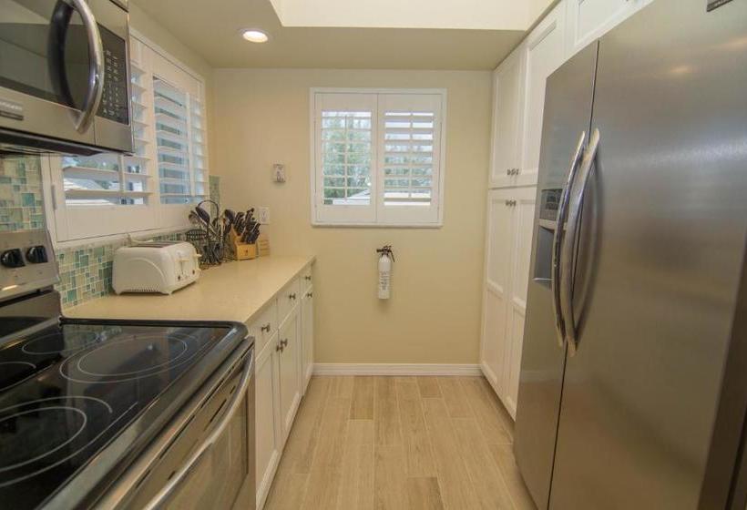 Shell Island Beach Club #7b