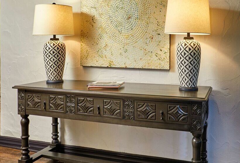 The Scottsdale Resort & Spa, Curio Collection By Hilton