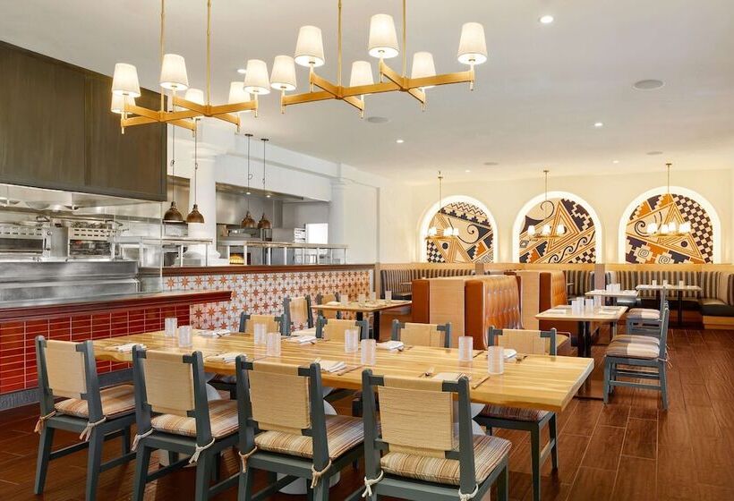 The Scottsdale Resort & Spa, Curio Collection By Hilton