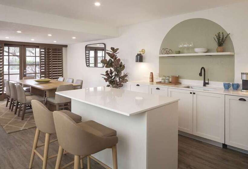 The Scottsdale Resort & Spa, Curio Collection By Hilton