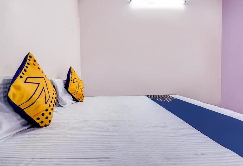 هتل Spot On 68052 Surya Guest House