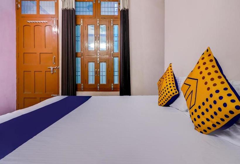 ホテル Spot On 68052 Surya Guest House