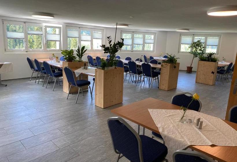 Общежитие Gasthaus Edelweiss