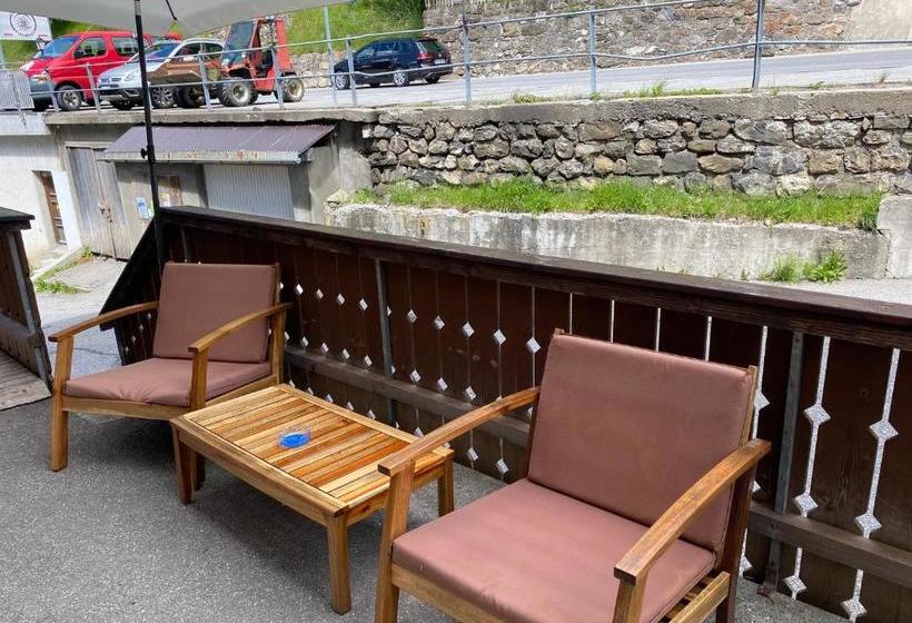 הוסטל Gasthaus Edelweiss