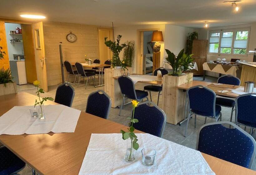 הוסטל Gasthaus Edelweiss