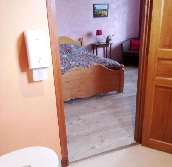 ベッドアンドブレックファースト Auberge Les Volpilières