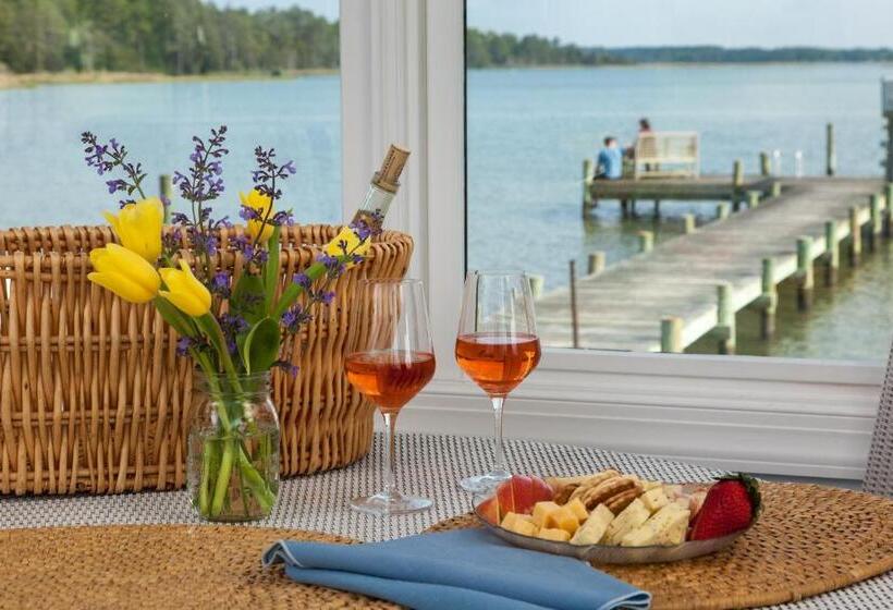 ベッドアンドブレックファースト Inn At Warner Hall